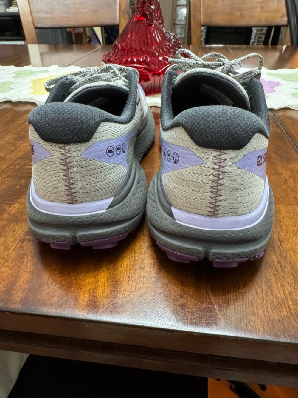 8.5 women’s Brooks Divide 5 Trail Running Shoes Gray & Purple w/Orange Accents - Picture 4 of 6